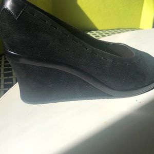 Taryn Rose Peekaboo toe wedge